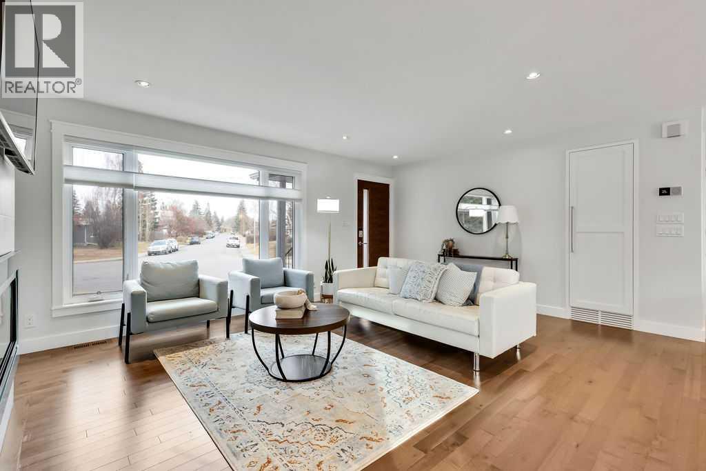 100 Haysboro Crescent SW