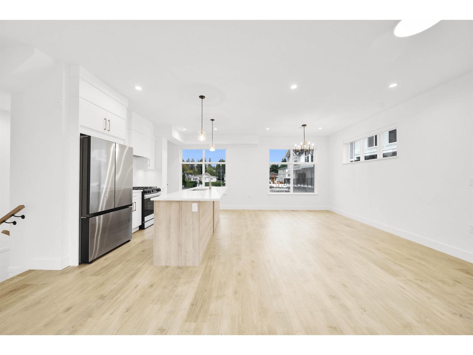 7 12770 105 AVENUE