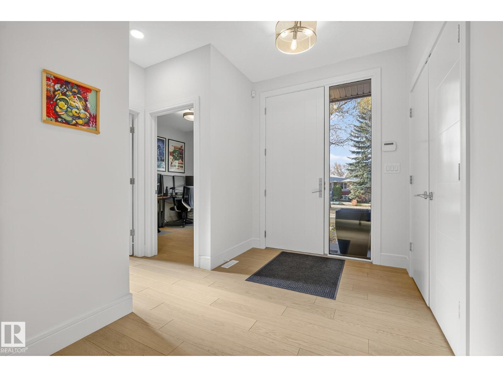 9339 91 ST NW