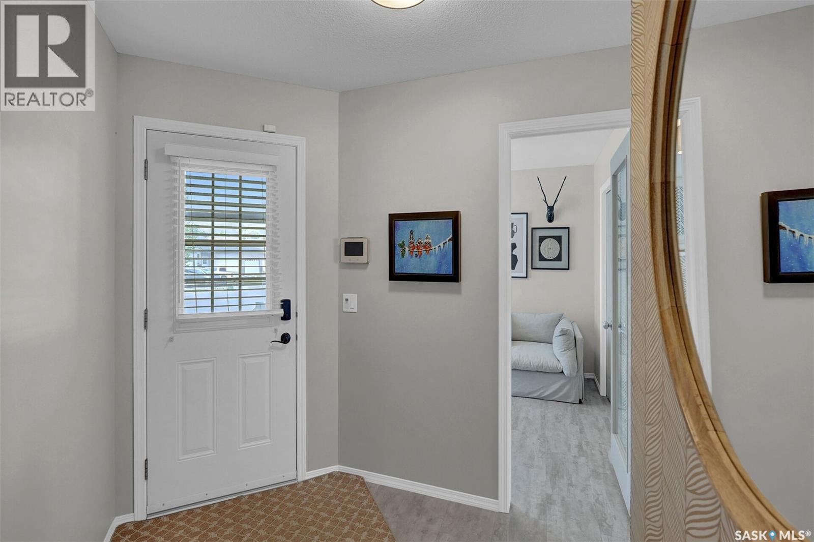 4 2751 Windsor Park ROAD