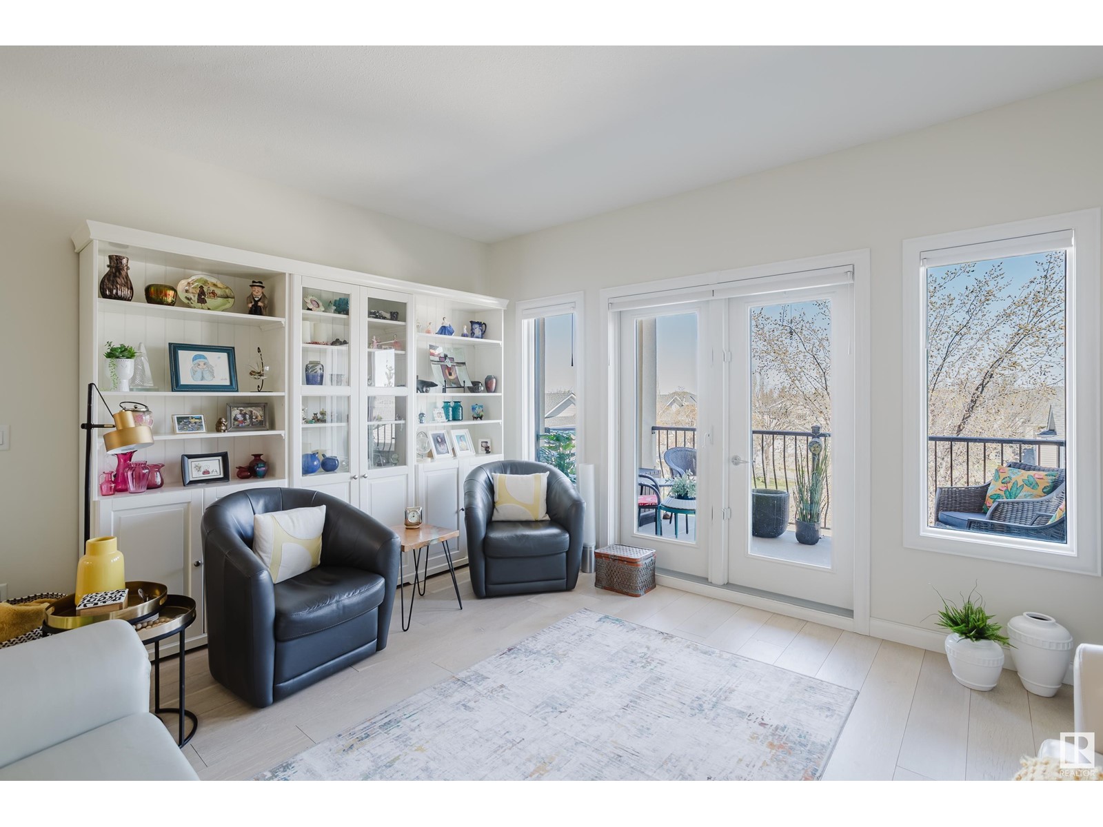#329 1406 HODGSON WY NW