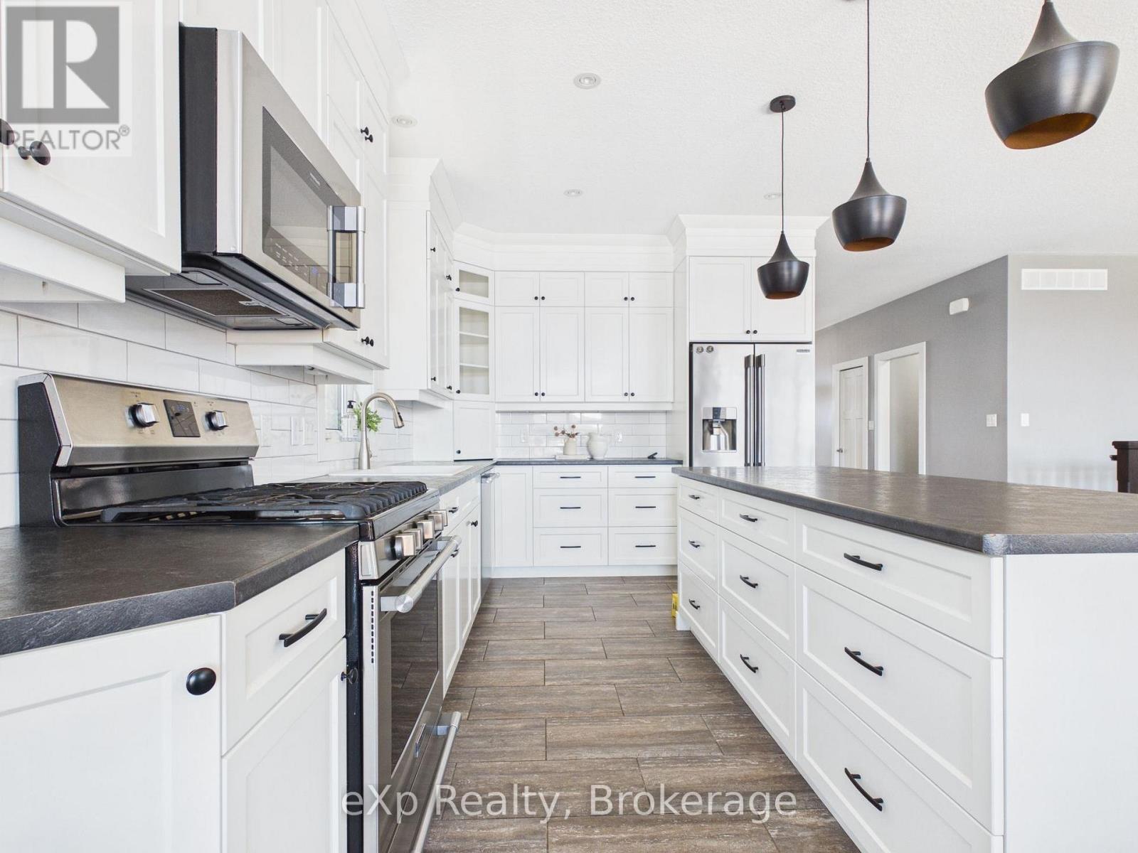 269 SUMMERSIDE PLACE