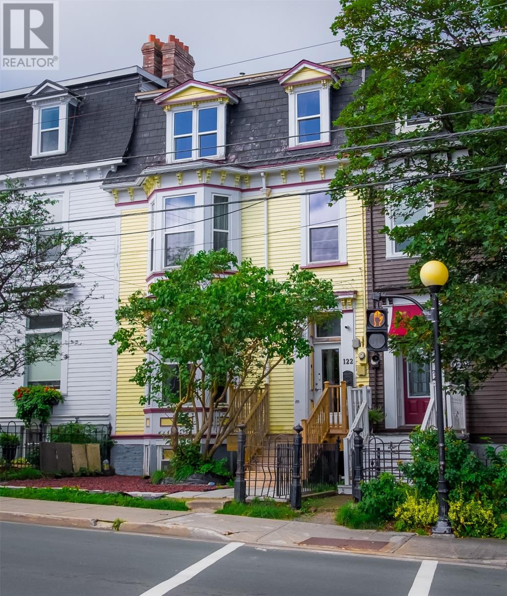 122 Military Road