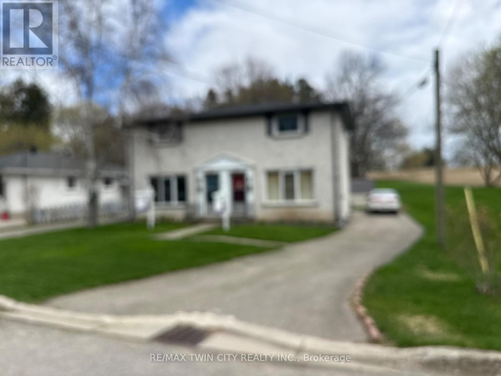 Photo 1 of 21 — 85 ELM STREET, Norfolk (Simcoe), ON N3Y3B7