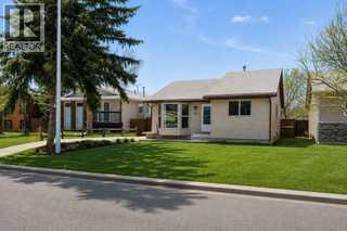 72 Marquis Place SE