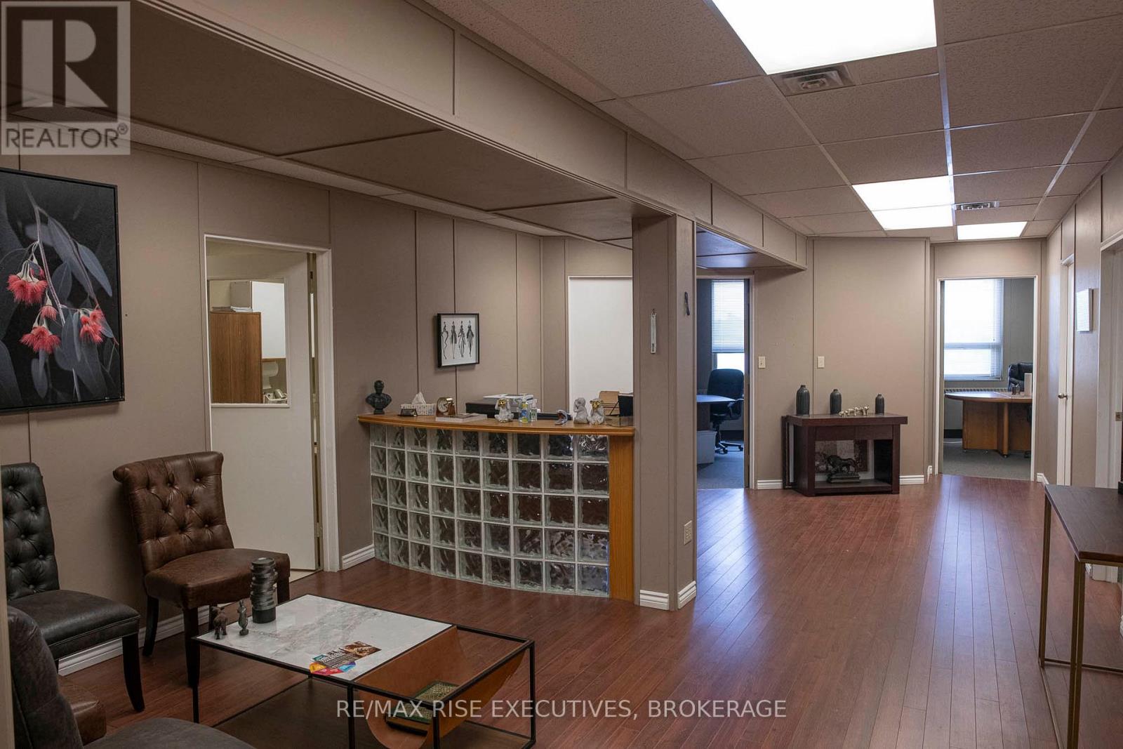 205 - 275 ONTARIO STREET