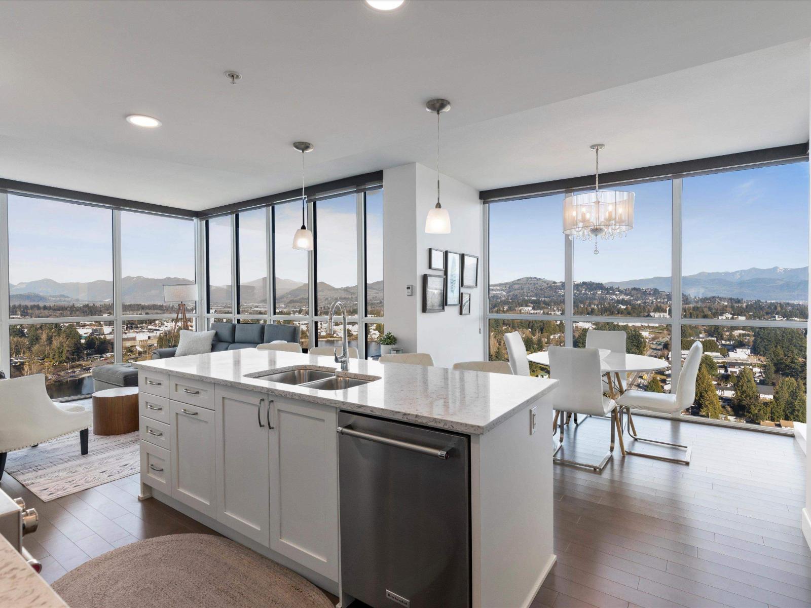 2304 2180 GLADWIN ROAD