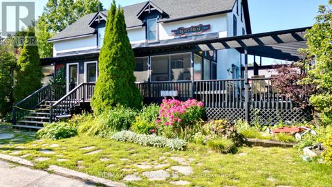 8 HELEN STREET Northern Bruce Peninsula ON N0H1W0