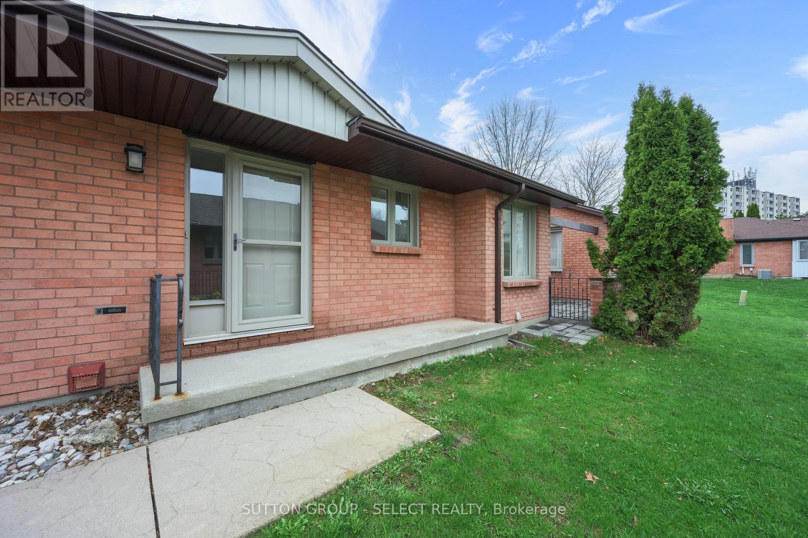 24 - 55 FIDDLERS GREEN ROAD