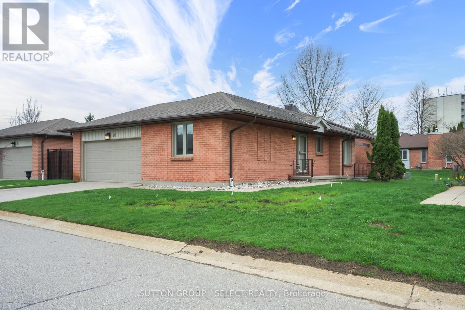 24 - 55 FIDDLERS GREEN ROAD