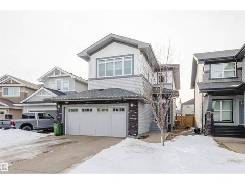 20741 98A AV NW Edmonton AB T5T7G2