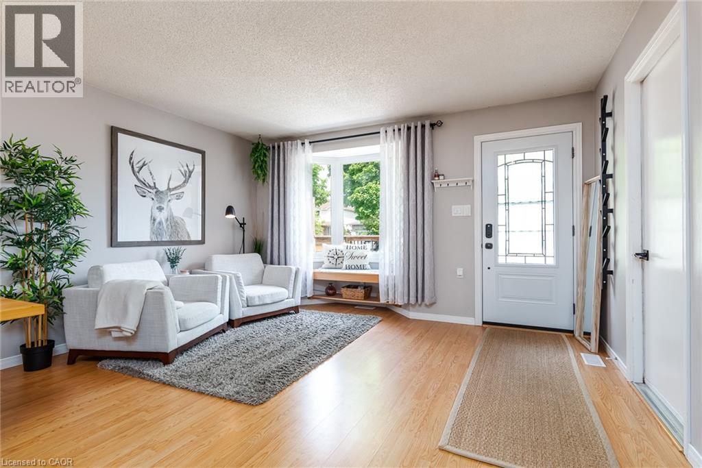 11 WENDY Crescent