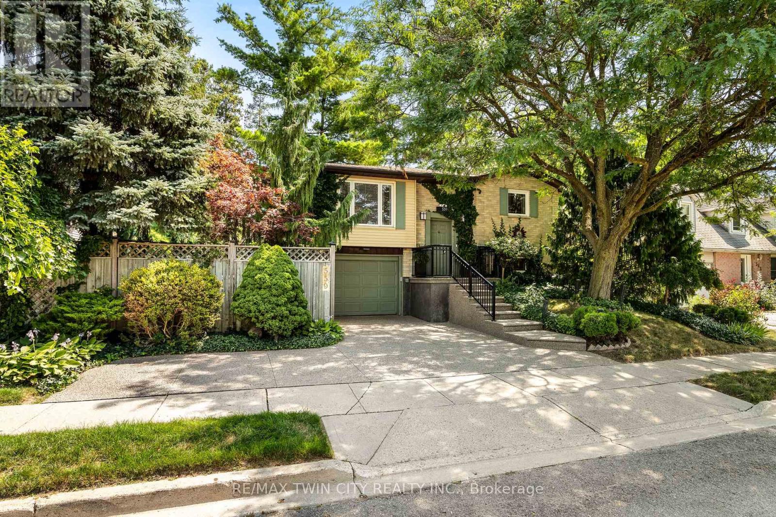 559 HALBERSTADT CIRCLE