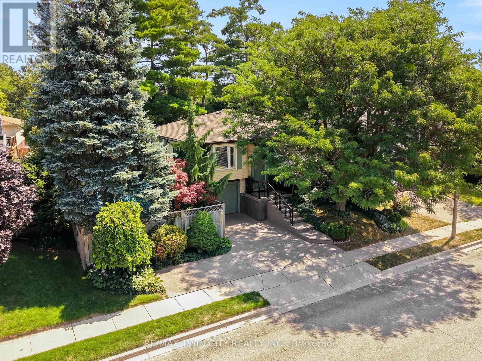 559 HALBERSTADT CIRCLE
