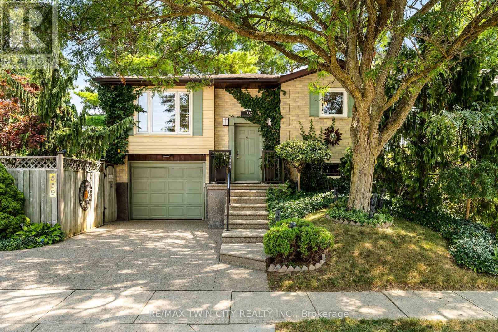 559 HALBERSTADT CIRCLE