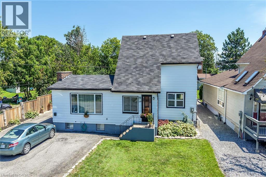 109 HODGKINS Avenue