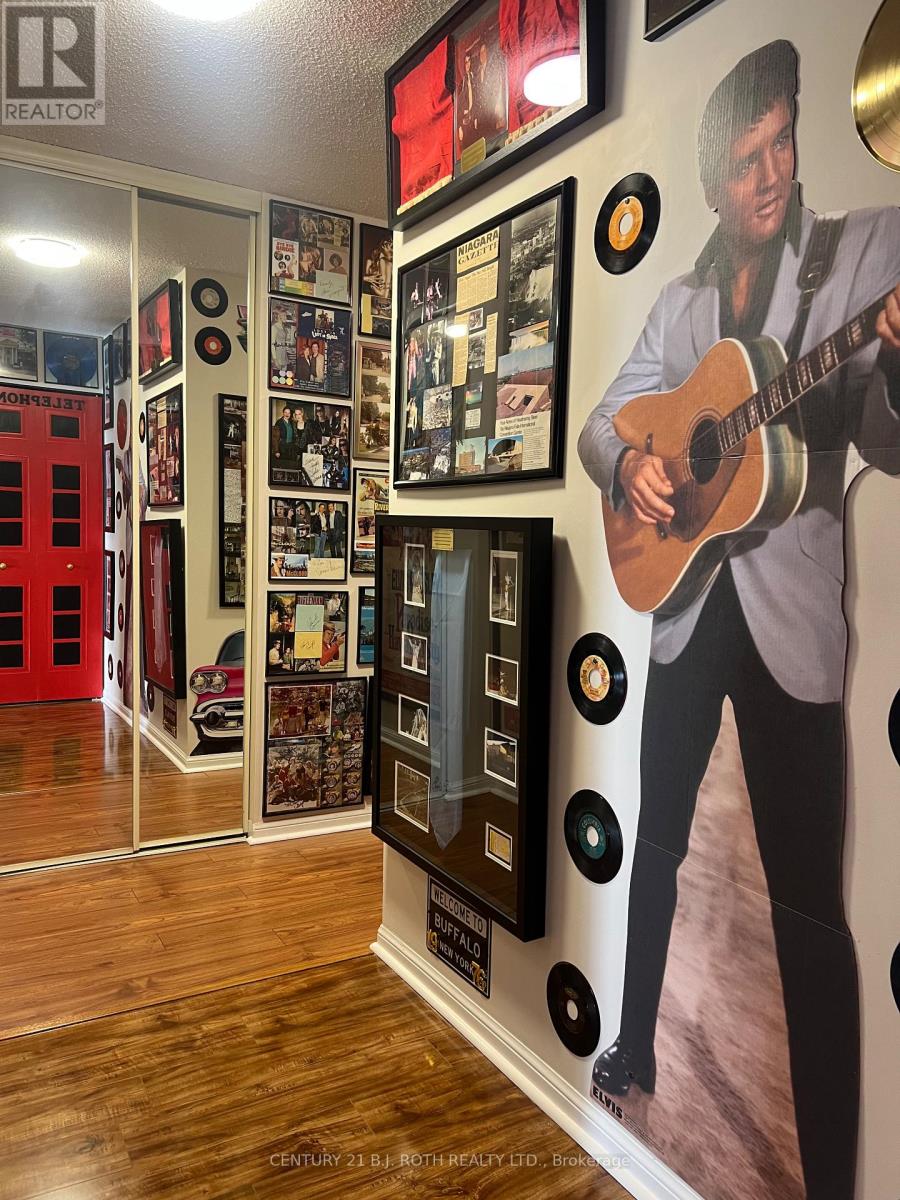 1101 - 75 ELLEN STREET