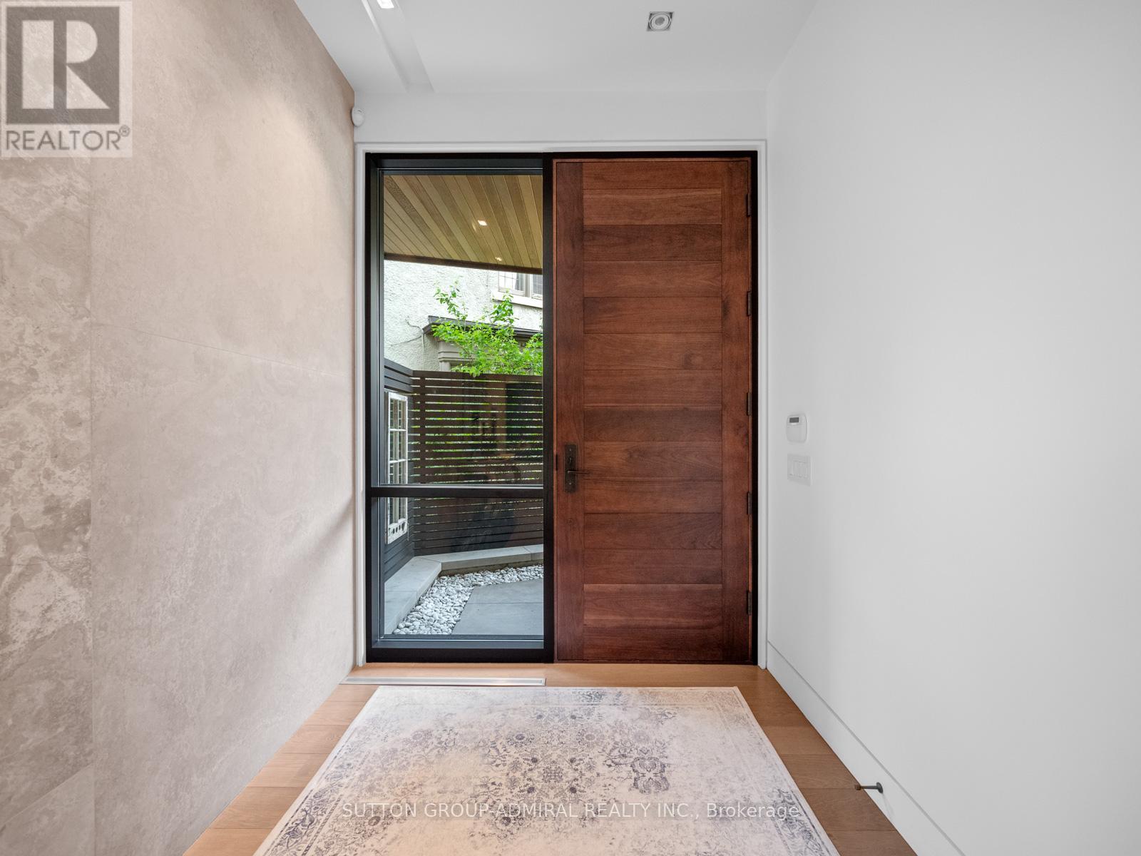 43 HILLHOLM ROAD