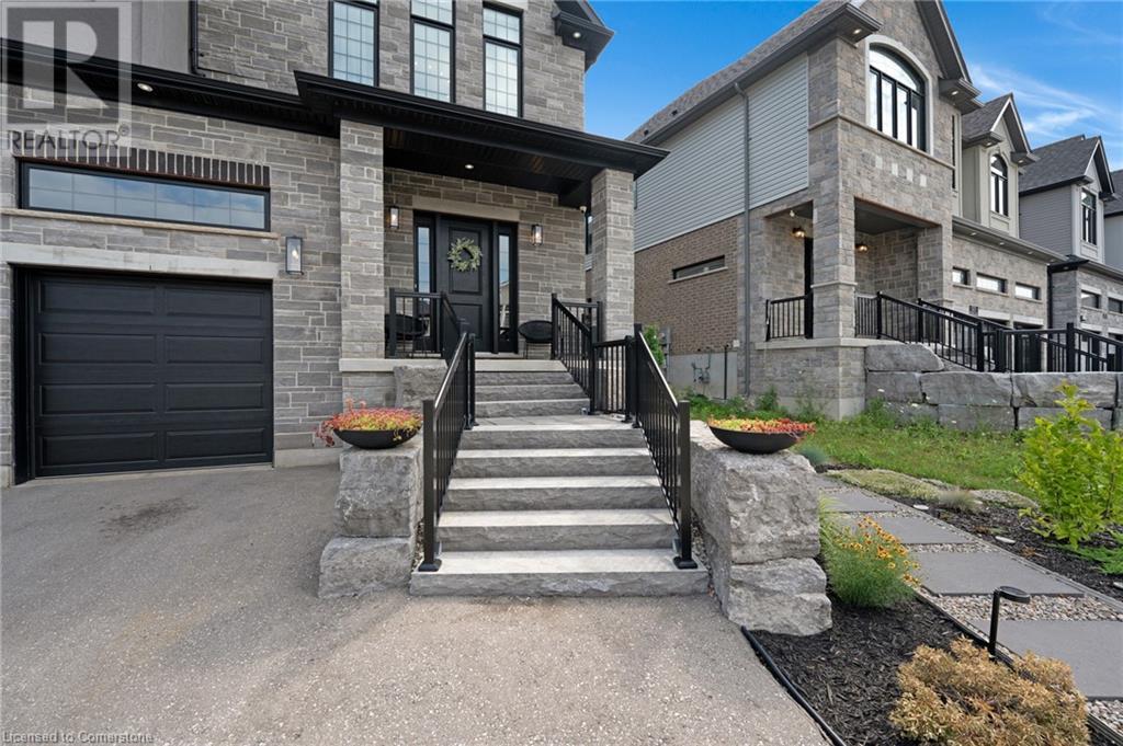 521 BRIDGEMILL Crescent