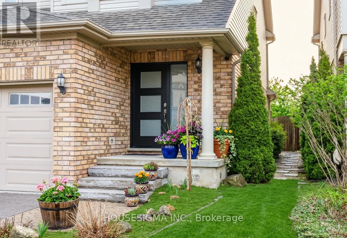 22 HIGHLANDS CRESCENT