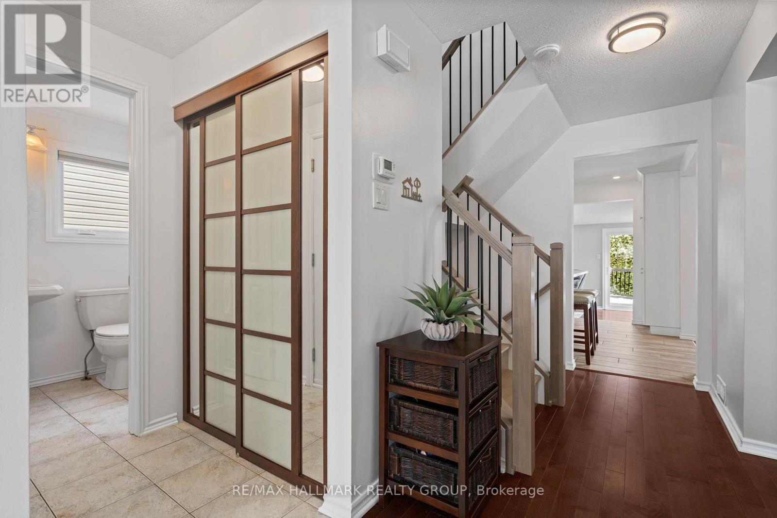 6068 MEADOWGLEN DRIVE