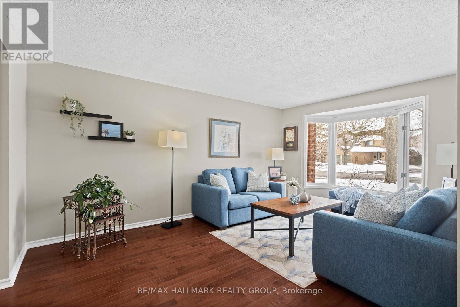 6068 MEADOWGLEN DRIVE