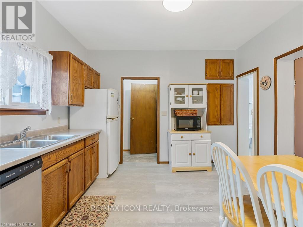 49 MINTERN AVENUE