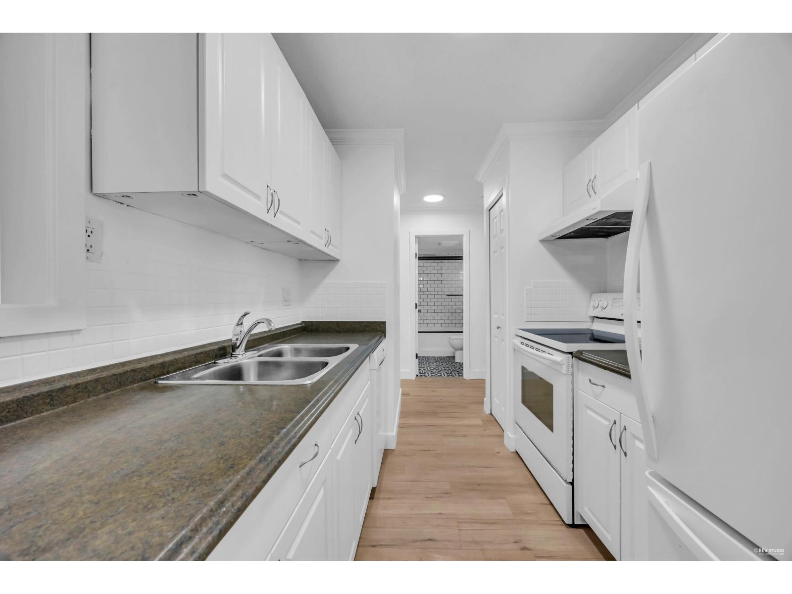 104 33598 GEORGE FERGUSON WAY