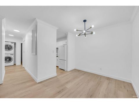 104 33598 GEORGE FERGUSON WAY Abbotsford BC V2S2L8