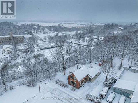 40 THOMAS STREET Mississippi Mills ON K0A1A0