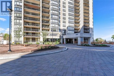 2170 MARINE Drive Unit# 1808 Oakville ON L6L5V1