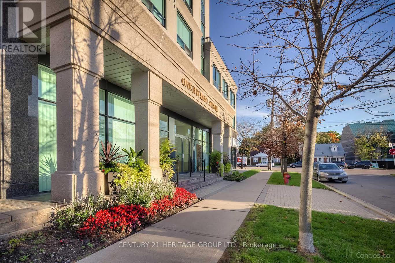 307 - 1 HYCREST AVENUE