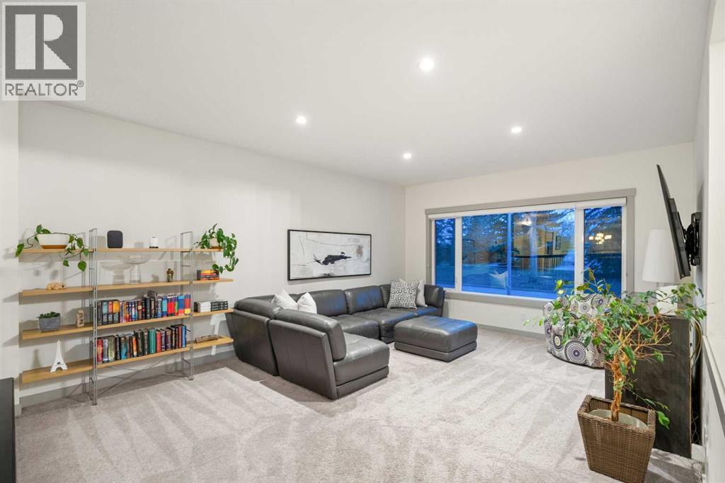 127 Lake Placid Close SE