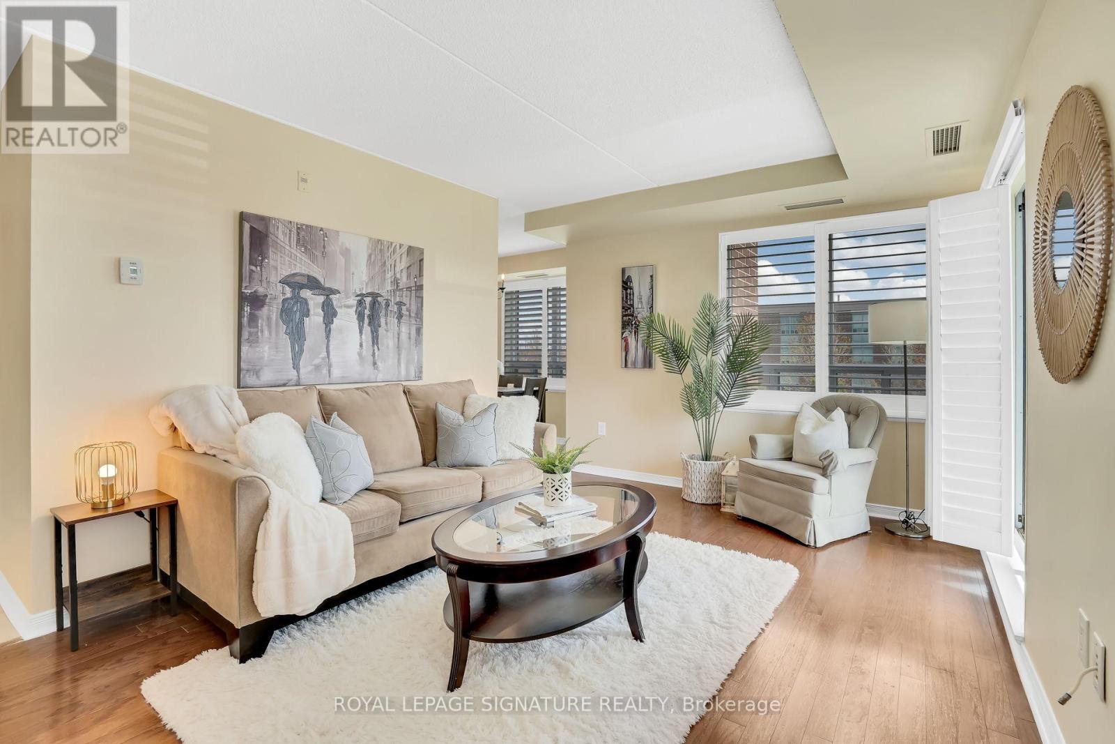 206 - 55 VIA ROSEDALE