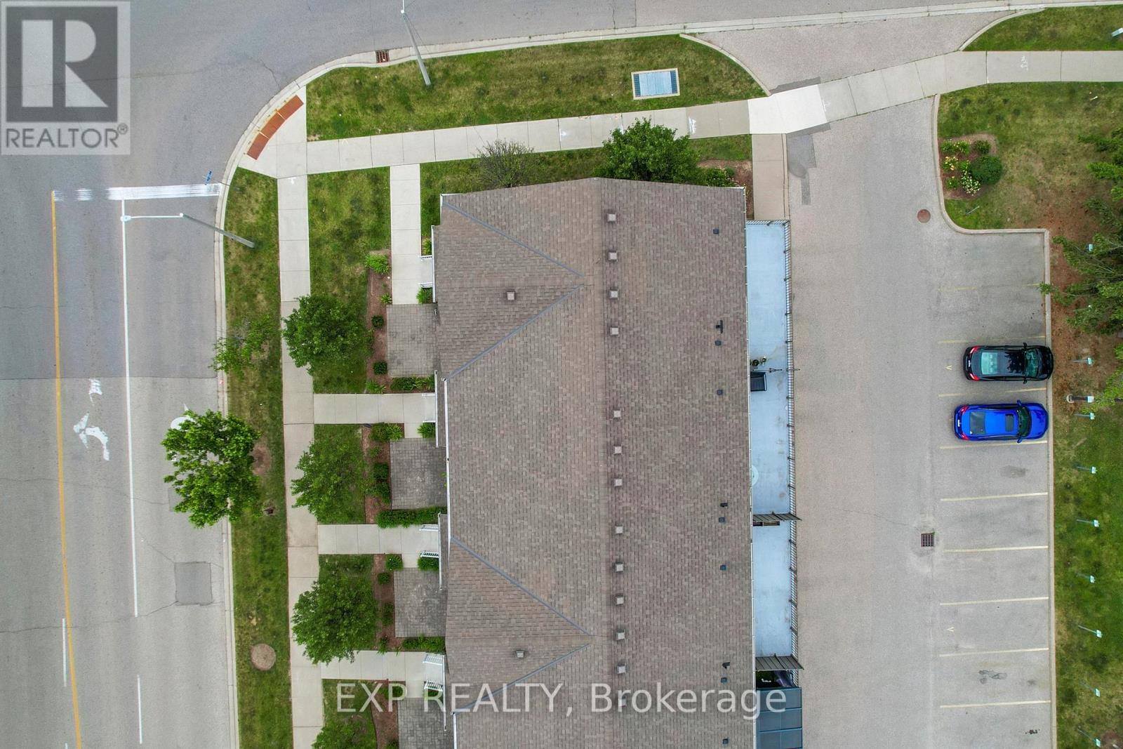 3 - 275 OLD HURON ROAD