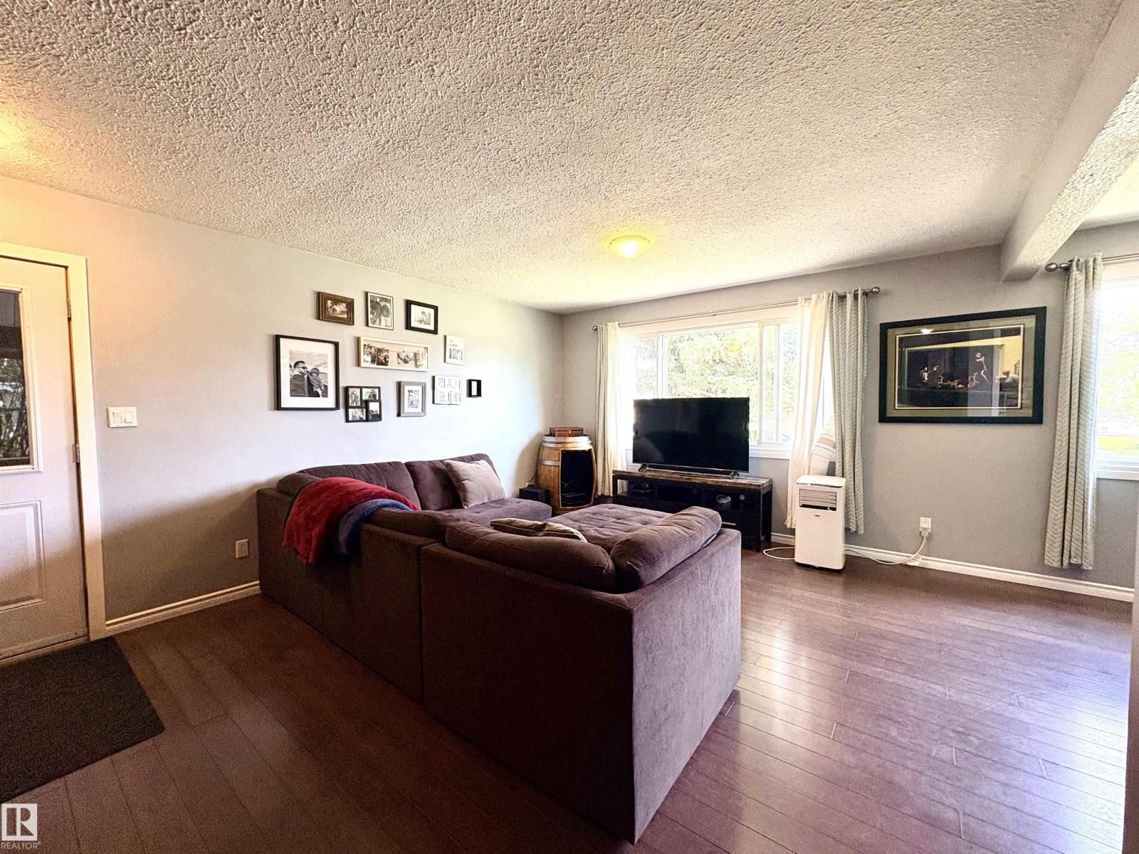 13316 106 ST NW