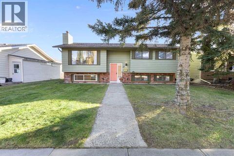 27 Deercrest Close SE Calgary AB T2J5S2