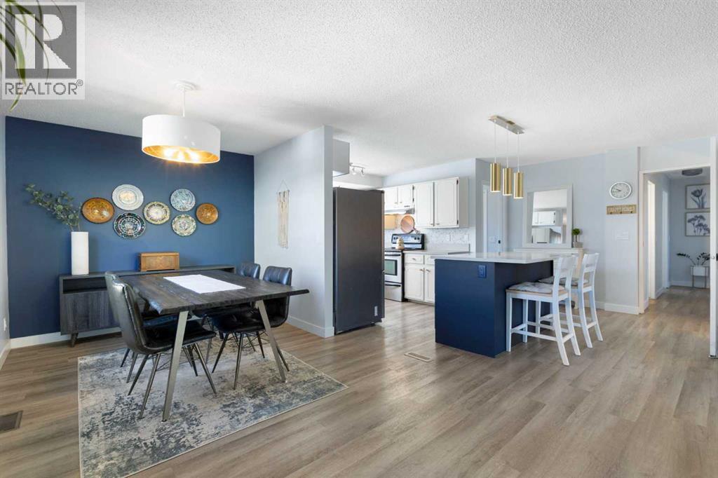 27 Deercrest Close SE