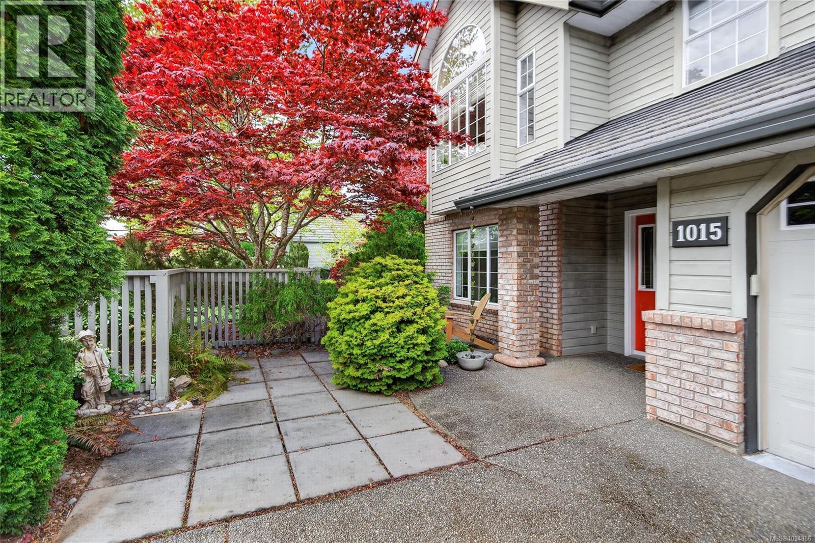 1015 Kingsley Cres