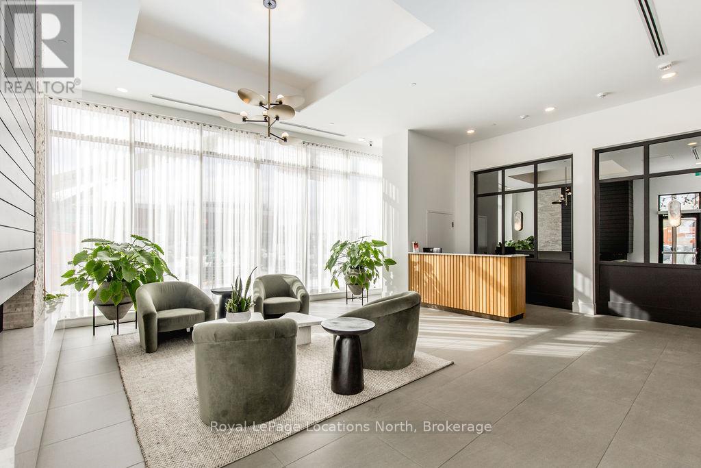 523 - 31 HURON STREET