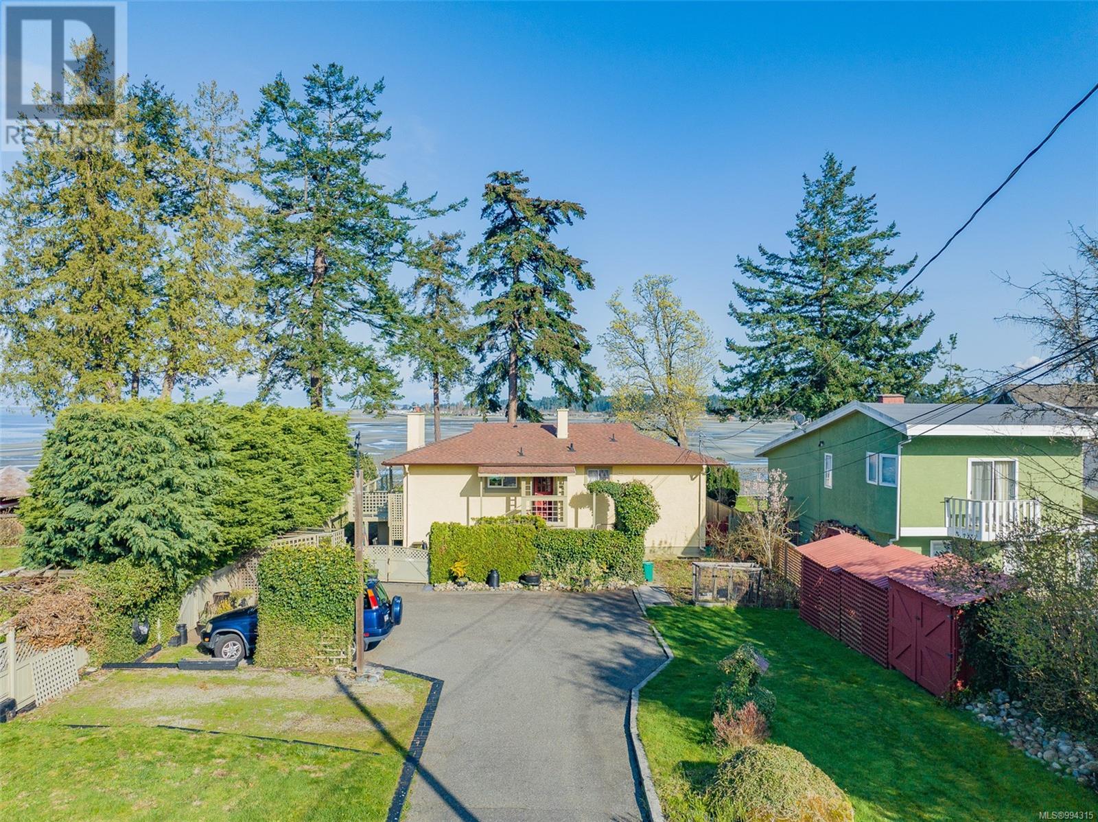 322 Dogwood St
