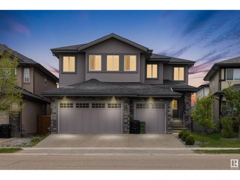 3153 CAMERON HEIGHTS WY NW Edmonton AB T6M0S4