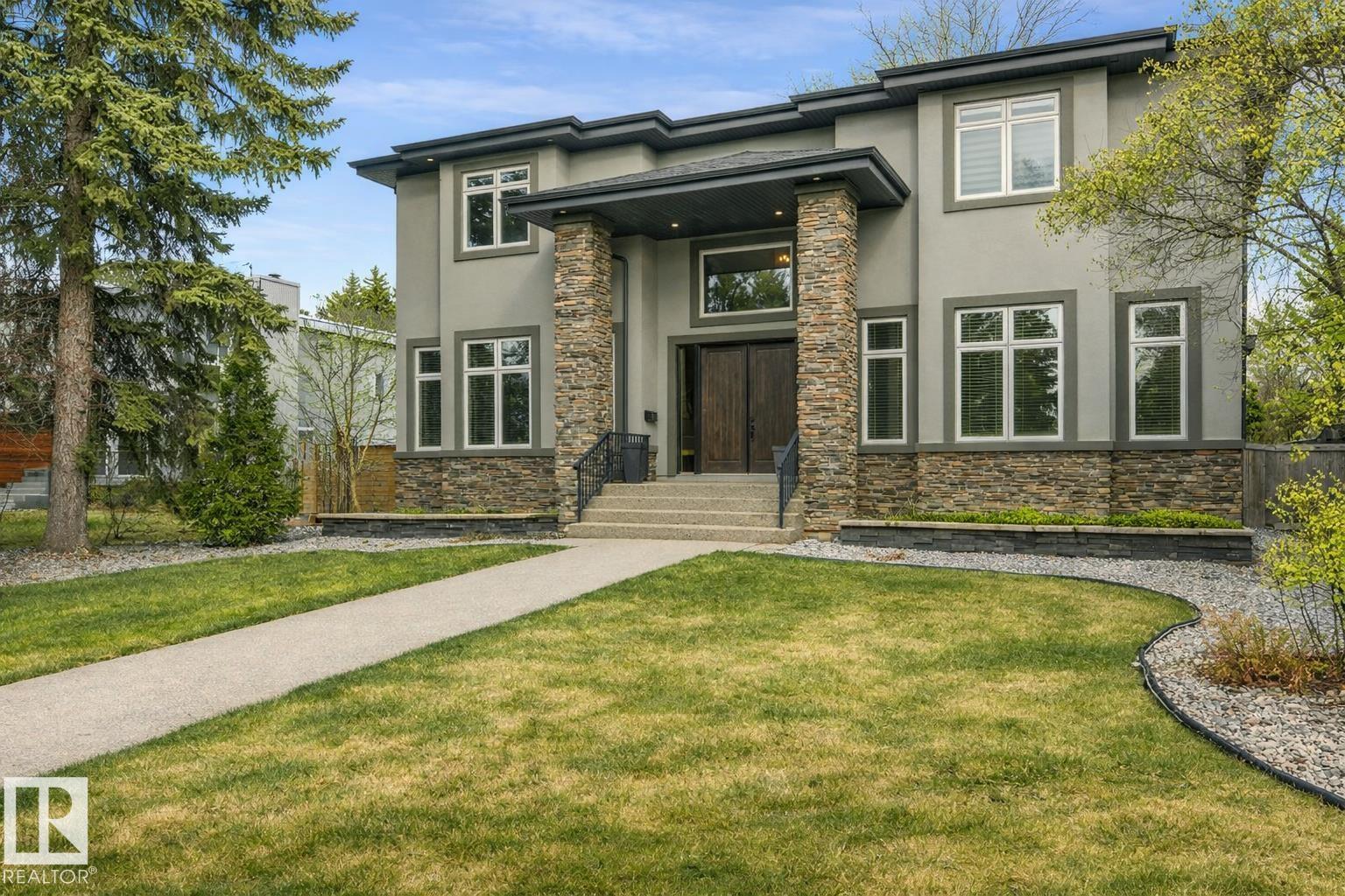8927 120 ST NW