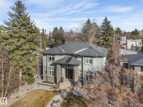 8927 120 ST NW Edmonton AB T6J1X6