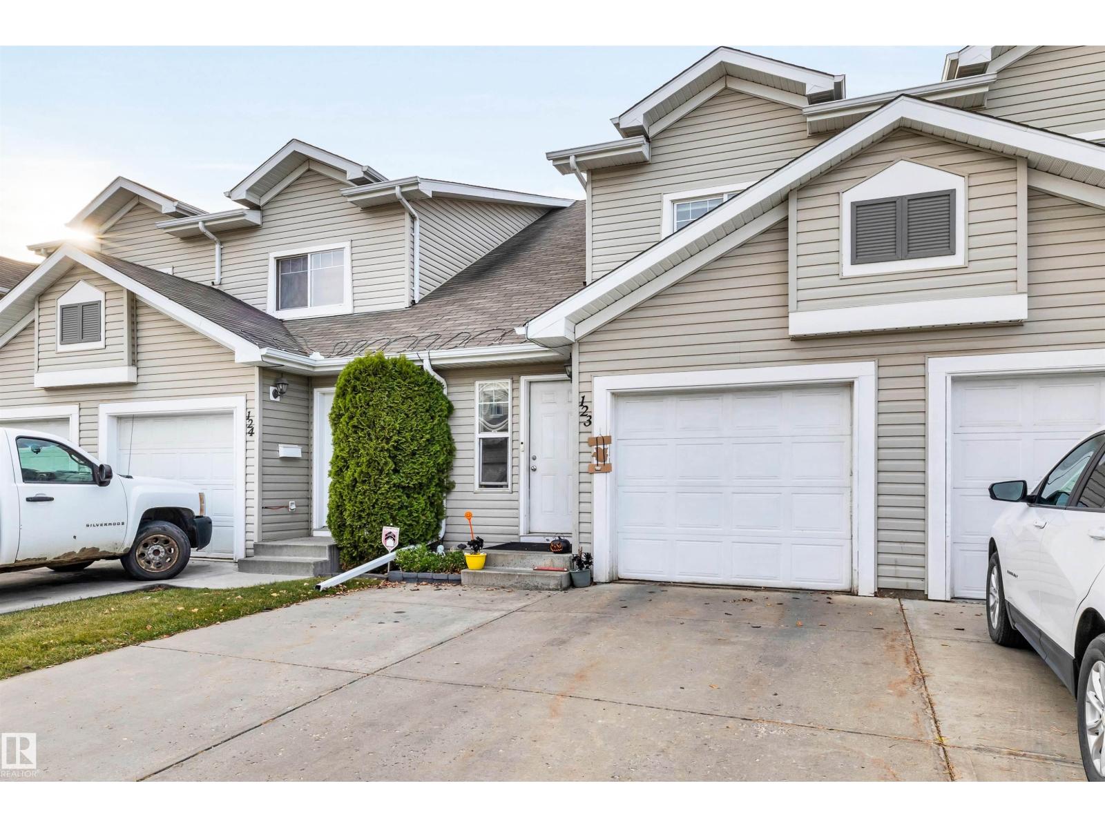 #123 150 EDWARDS DR SW