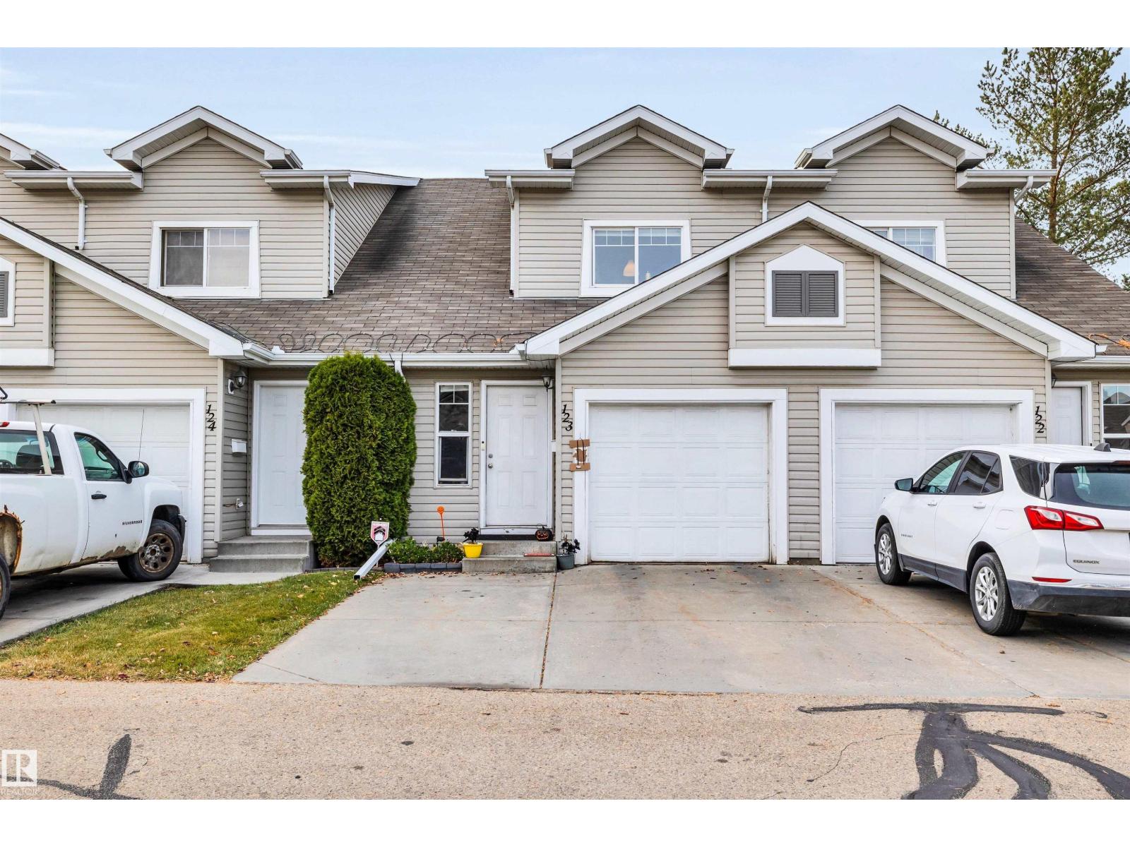 #123 150 EDWARDS DR SW