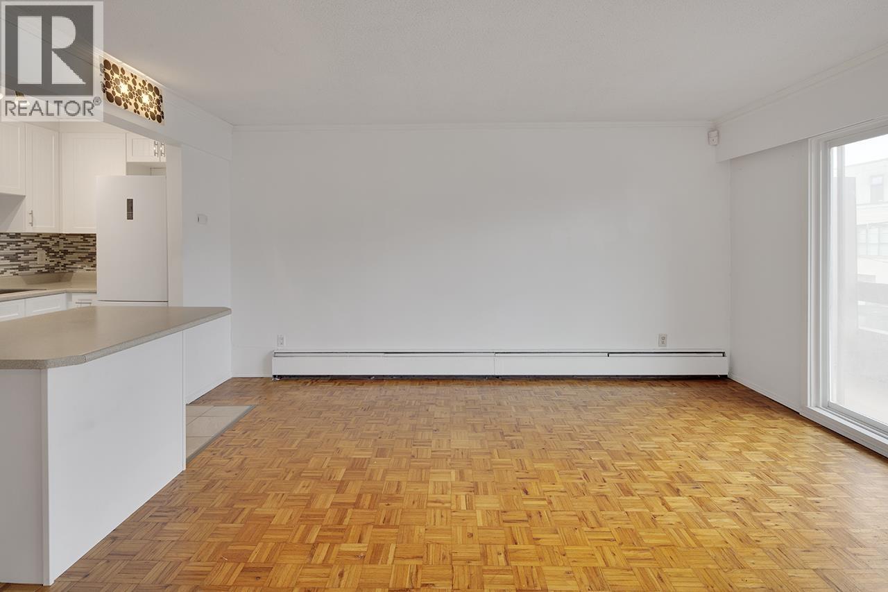 315 2025 W 2ND AVENUE