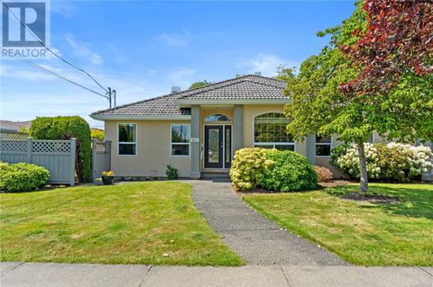 10126 Third St Sidney BC V8L3B3