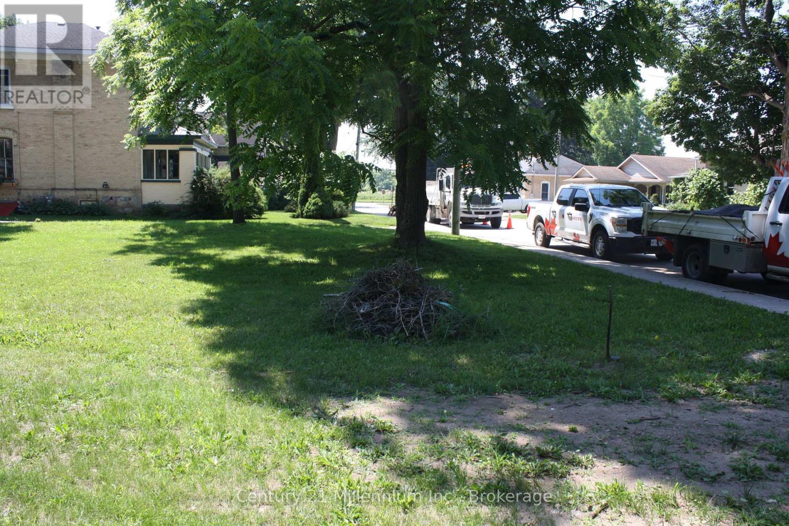NA 3RD AVE SW AVENUE S