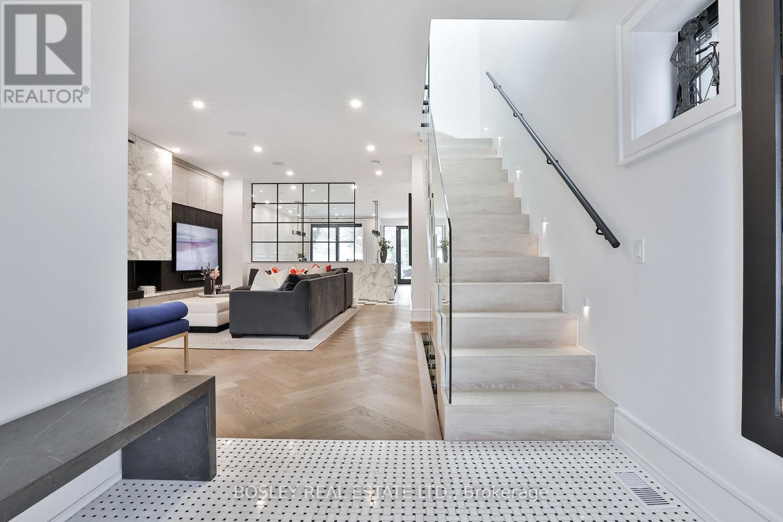 553 DAVISVILLE AVENUE